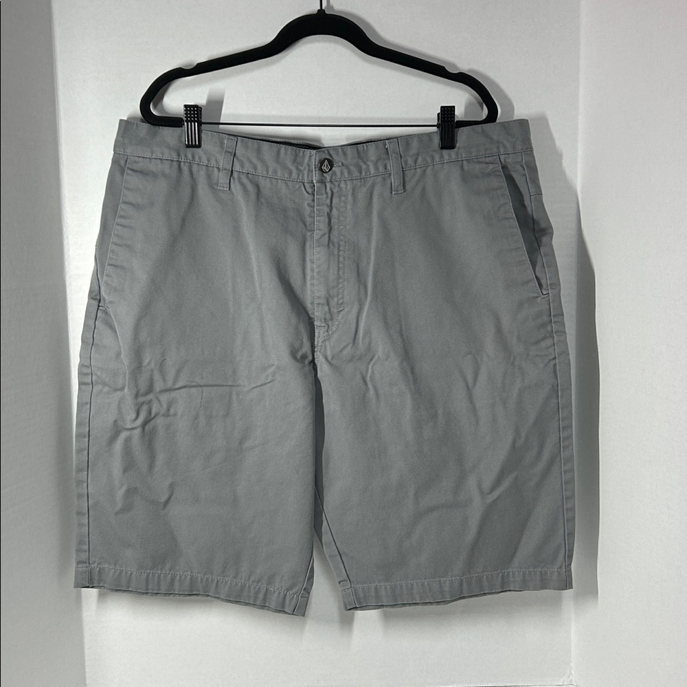 Volcom Men's Grey Shorts (38)